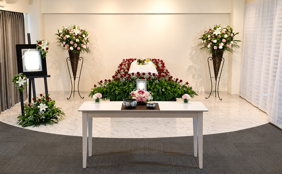 江東区葬儀社アスターが行うお葬式の祭壇